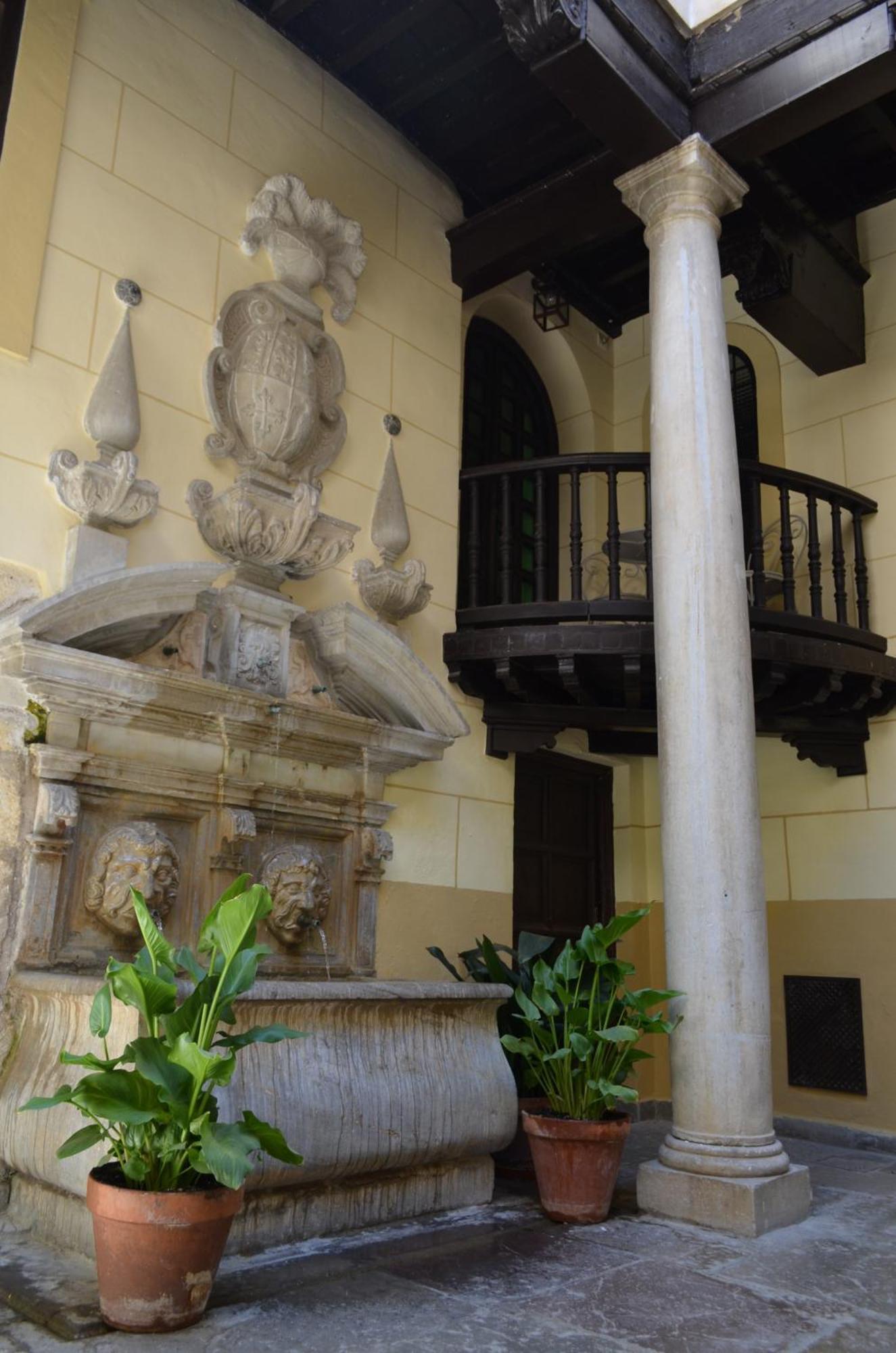 Palacio De Mariana Pineda Granada Exteriör bild